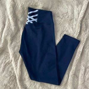 Fabletics Powerhold 7/8 leggings sz M NWOT